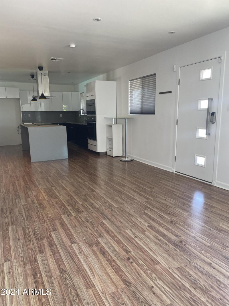 livingroomkitchen