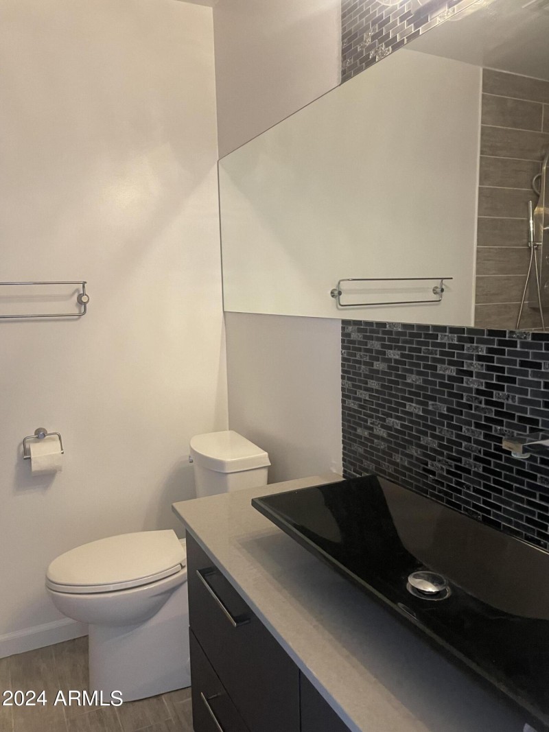 bathroom1