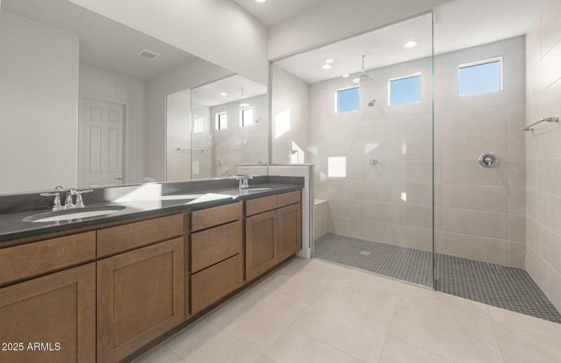 Owners Bath