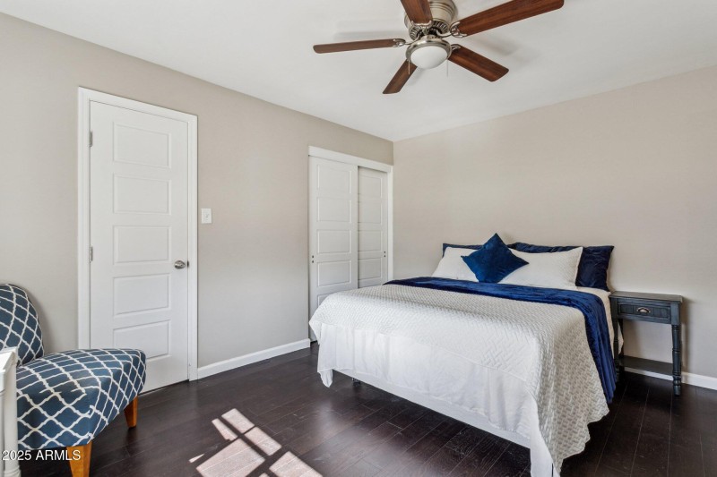 11-web-or-mls-3609-e-fairmount-ave