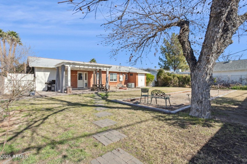 17-web-or-mls-3609-e-fairmount-ave