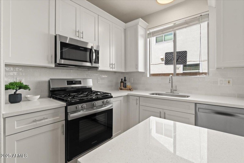 18-Kitchen