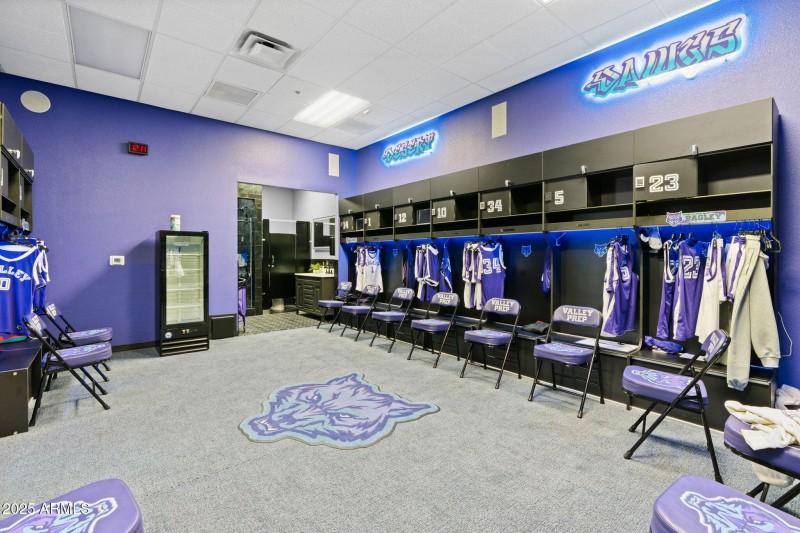 locker room 2