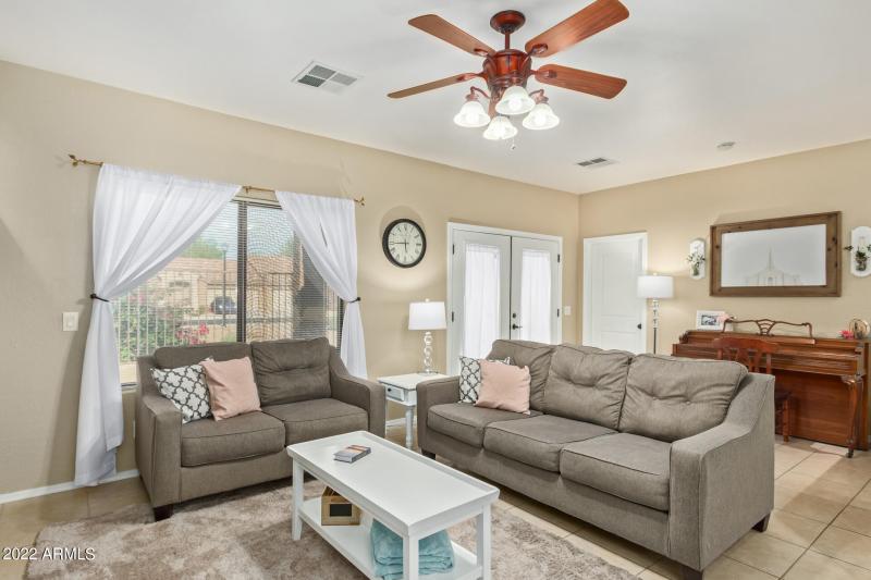 0004-04 - Signal Butte