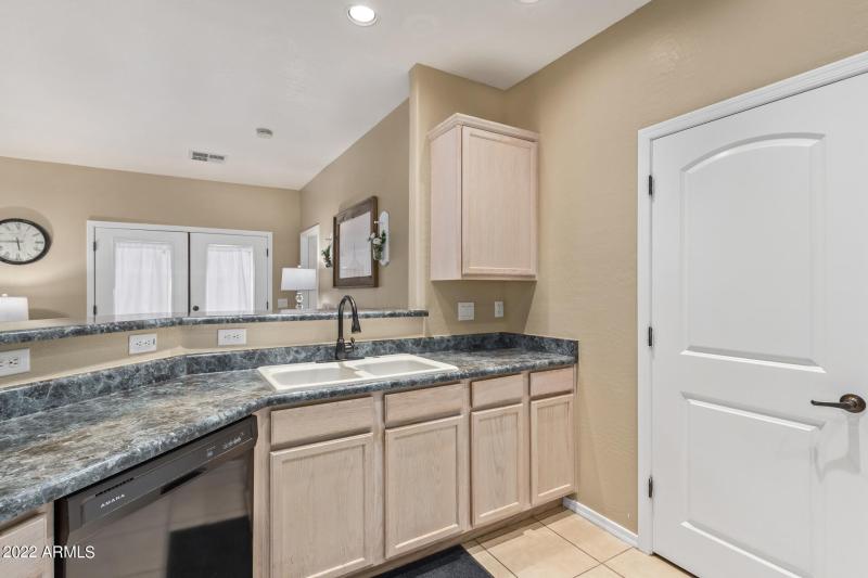 0012-12 - Signal Butte