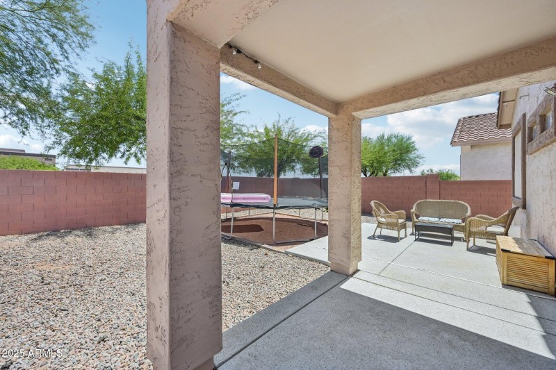 26-web-or-mls-S Bristol-S1008-026