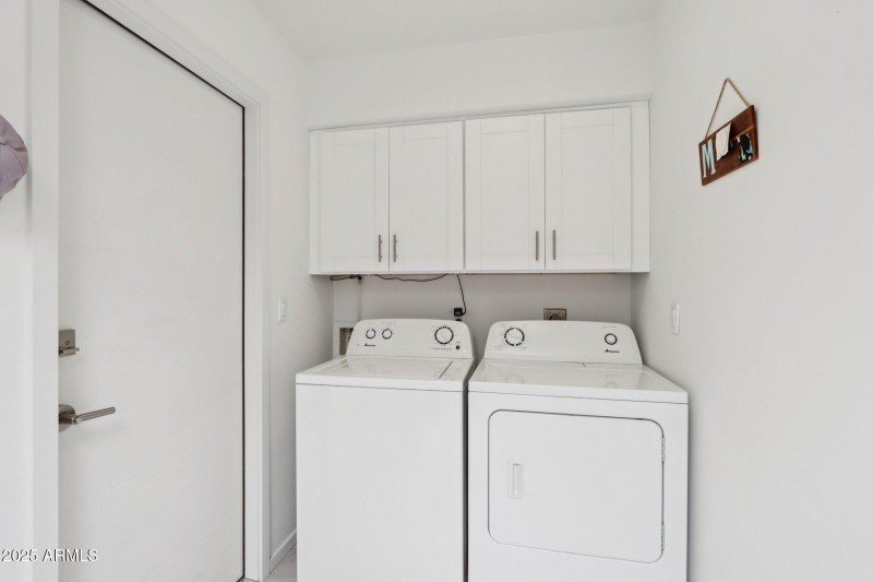 23-web-or-mls-E Kelton Ln-S0708-023