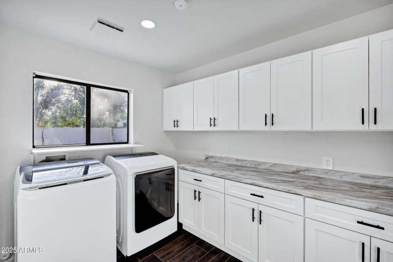 8024 N 7th Ave-27
