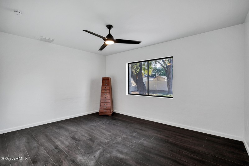 8024 N 7th Ave-28