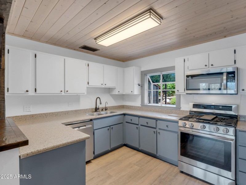 018_Kitchen