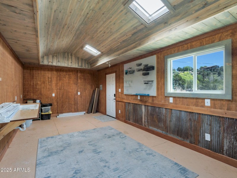 034_studio workshop interior