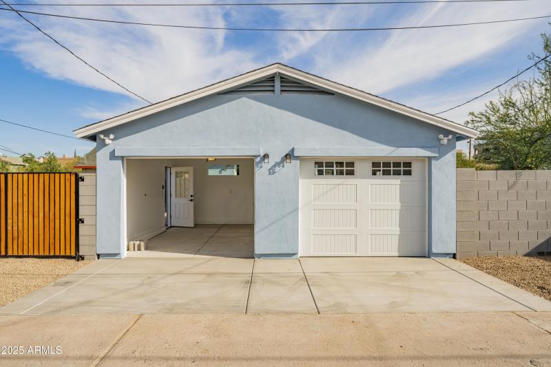 GARAGES