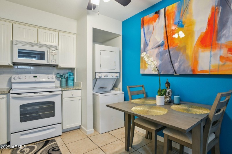 7-web-or-mls-8046-e-oak-st