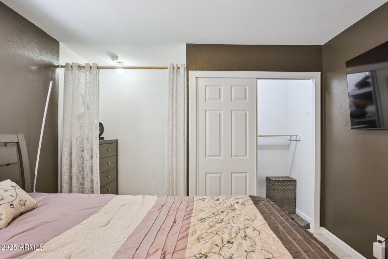 9-web-or-mls-8046-e-oak-st