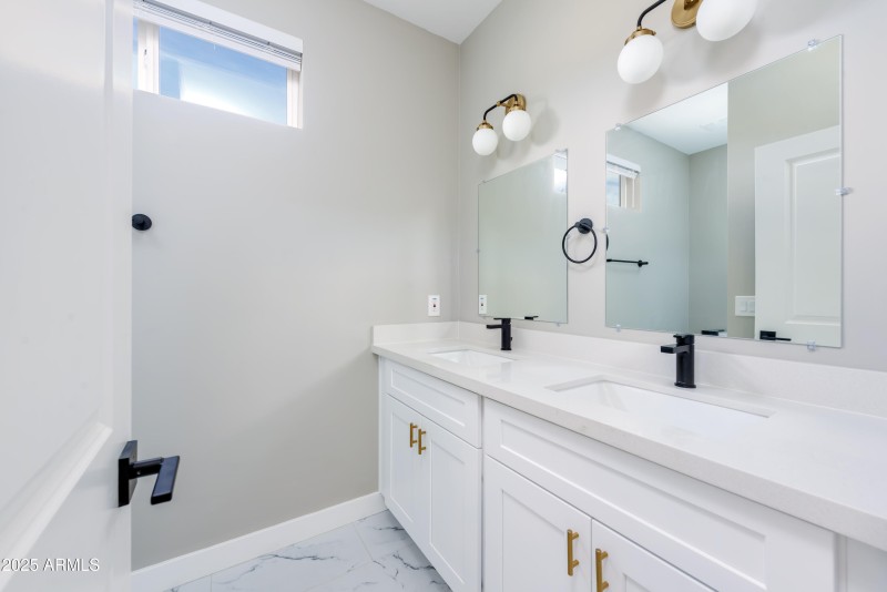 UNIT 1 PRIMARY BATH