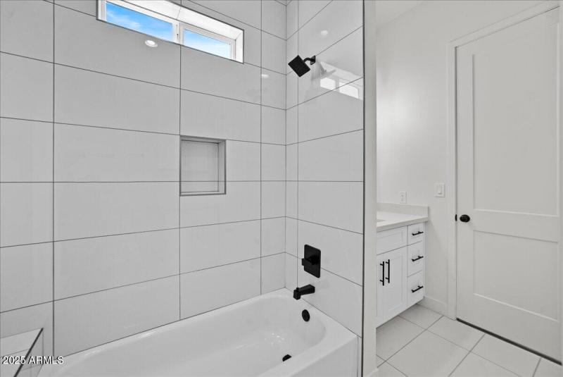 Bathroom 2 -2