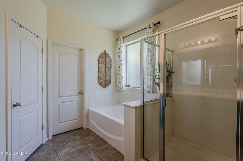 27-web-or-mls-Sable Ave-27