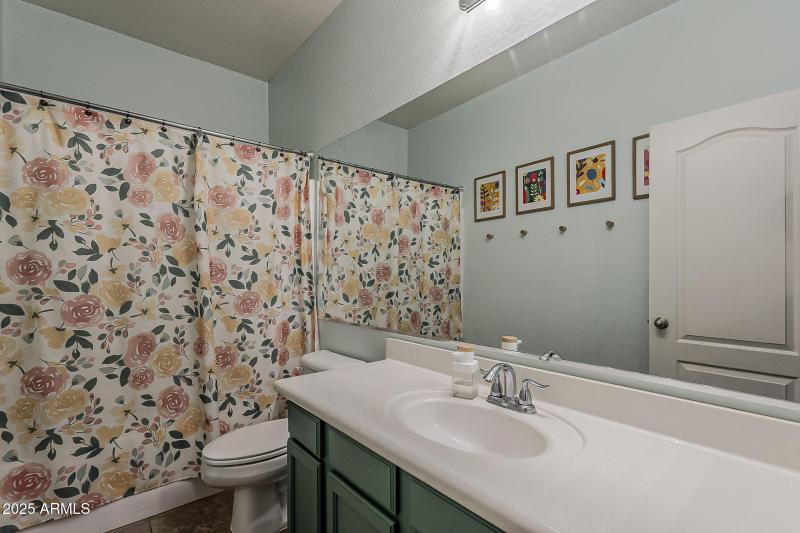 32-web-or-mls-Sable Ave-32