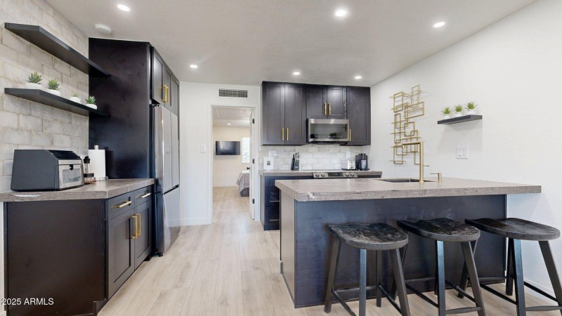 5995-N-78th-St-Unit-2078-08112025_104157