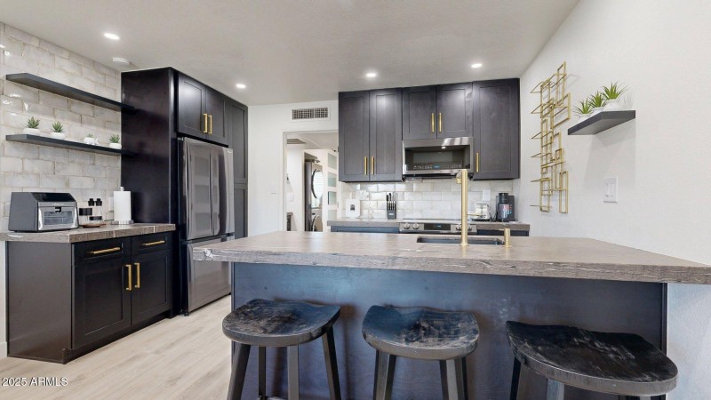 5995-N-78th-St-Unit-2078-08112025_104237