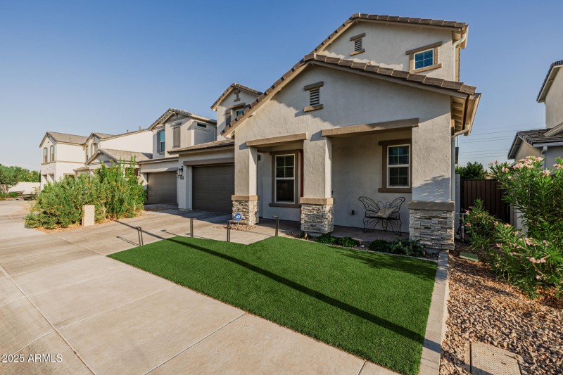 12 Woodridge