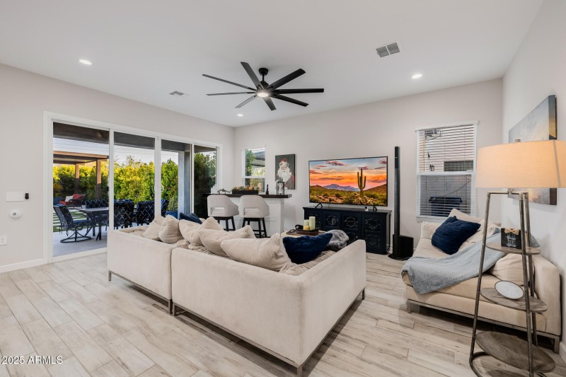 18 Woodridge