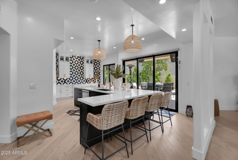 24-web-or-mls-Vista-26