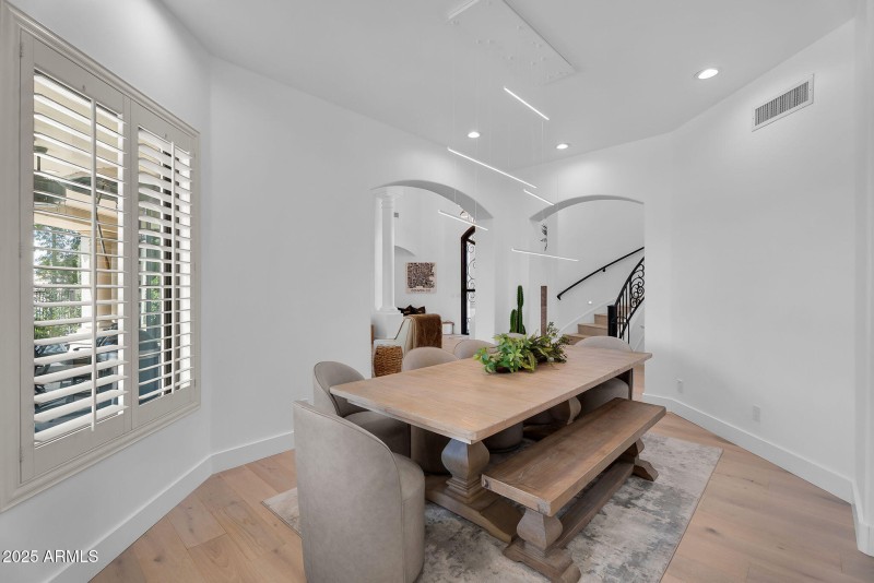 26-web-or-mls-Vista-25