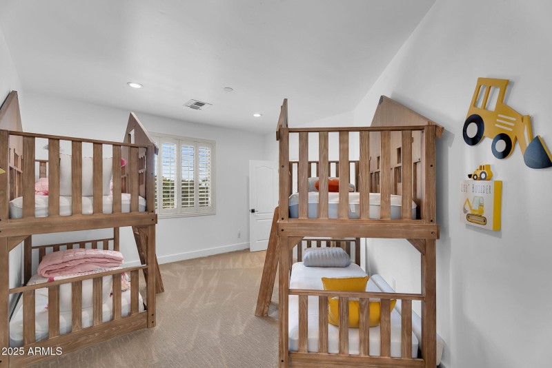 50-web-or-mls-Vista-56