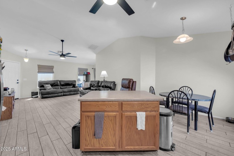 Kitchen/Dining