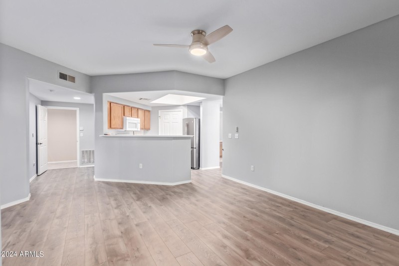 0005-5 - Indian School