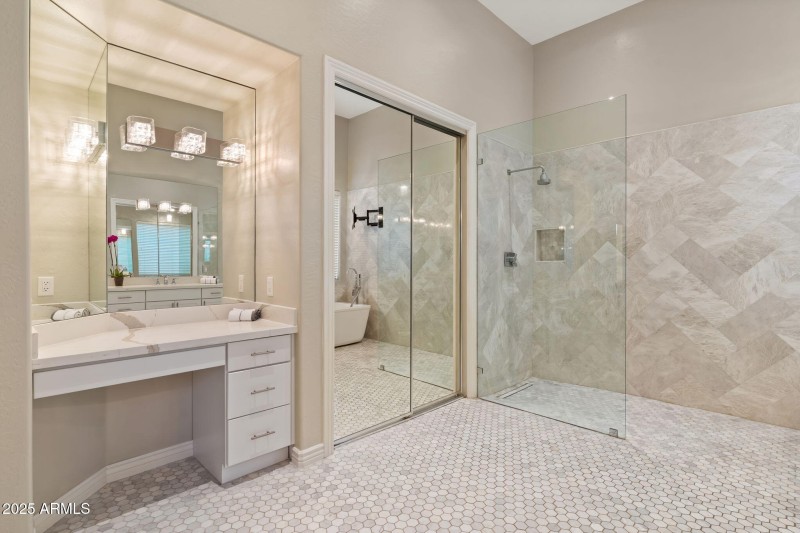 Primary Bath - Vanity
