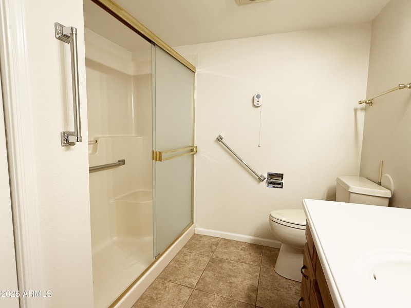A125_Primary_Bath1