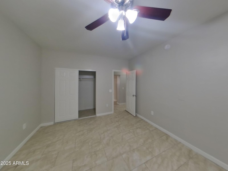 4_pc_2IwlIlK9w1_pmHK73Abe4_layout_1