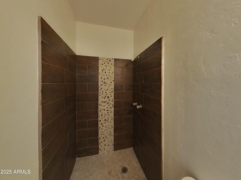 11_pc_JVJl25kpbu_roaQEQSvtE_layout_0