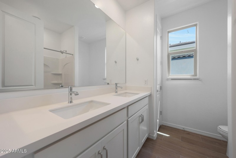 PHX_Landmarke_Lot 1040_Aqua_848_bath2