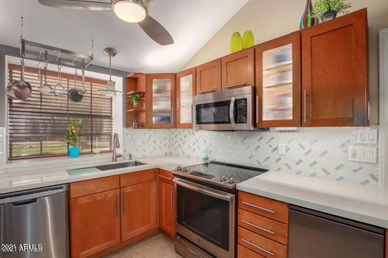 20210304161911374747000000-o