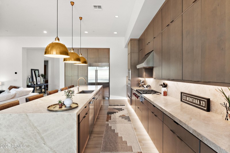 Floor-to-ceiling cabinets