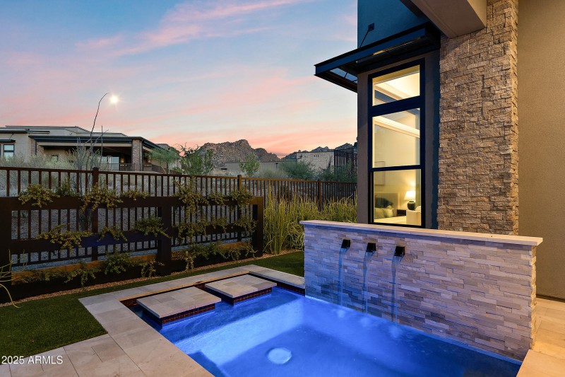 Heated spool & covered patio