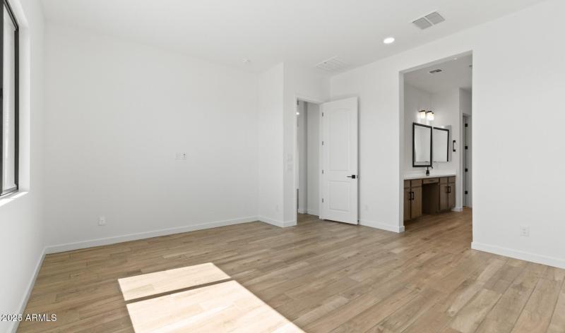 FSVV Homesite #4 Primary Suite2 (Large)