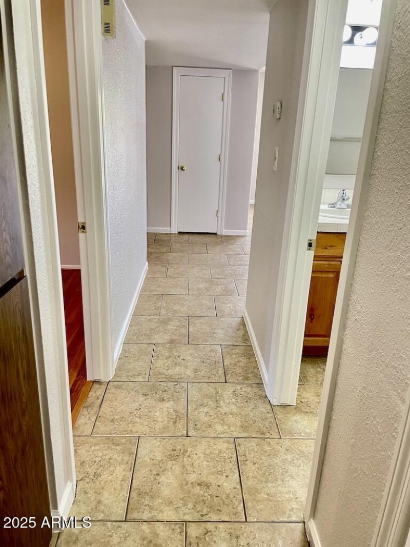 11 Hall 14823 N 60th Ave