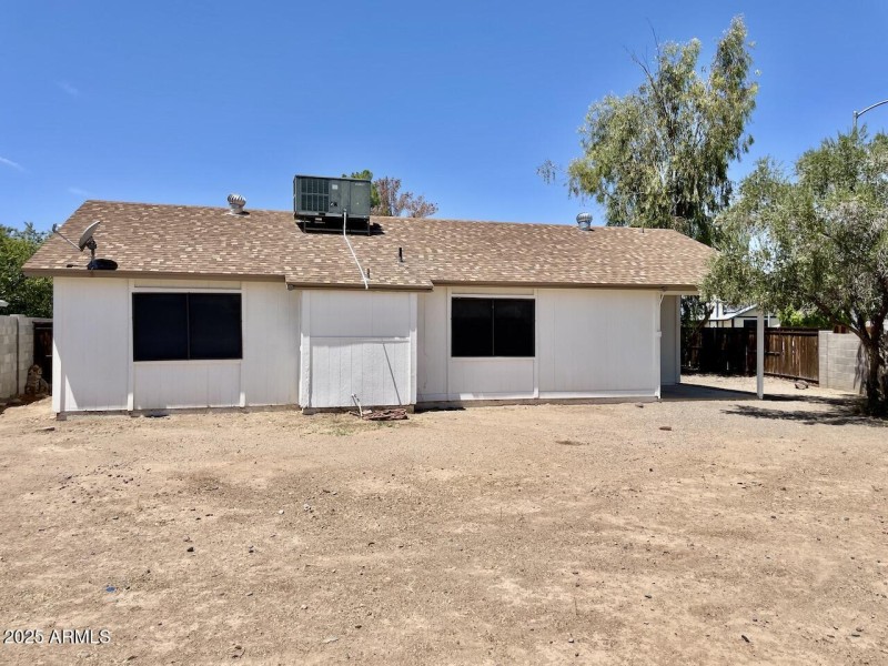 24 Backyard 14823 N 60th Ave