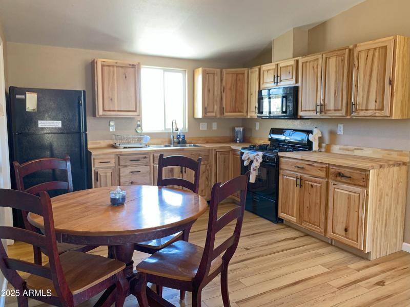 Upgraded Kitchen Cabinetry!