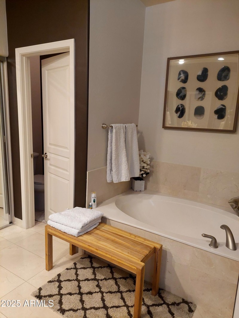 1026 primary tub