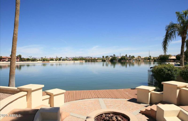 Val Vista Lakes-Community Lake