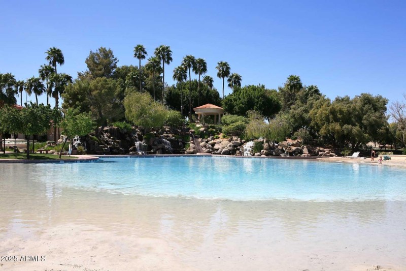 Val Vista Lakes-Lagoon Pool