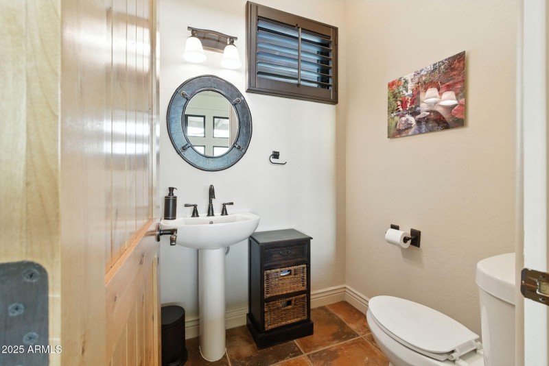 1/2 Bath