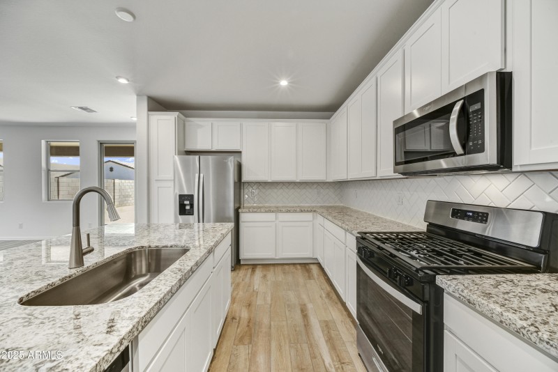 10-Kitchen