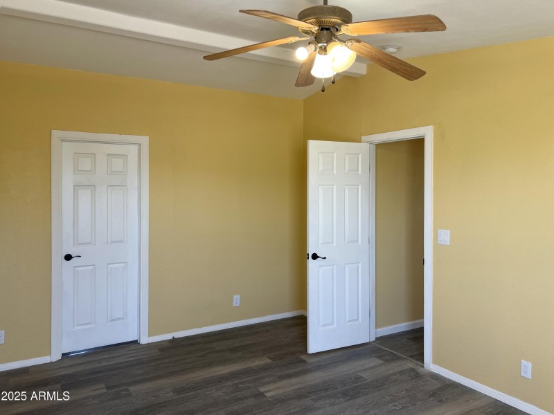 Interior00005