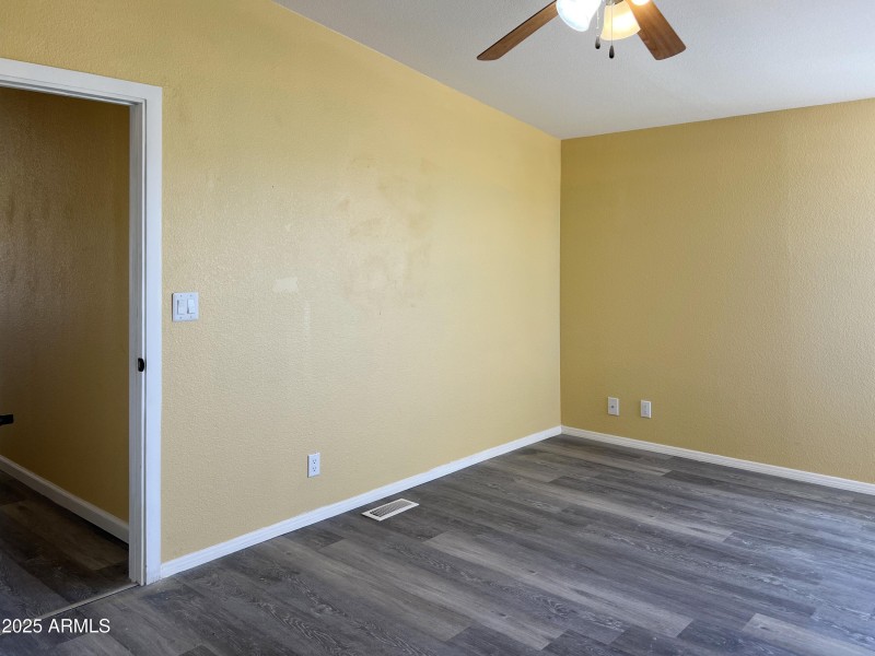 Interior00007